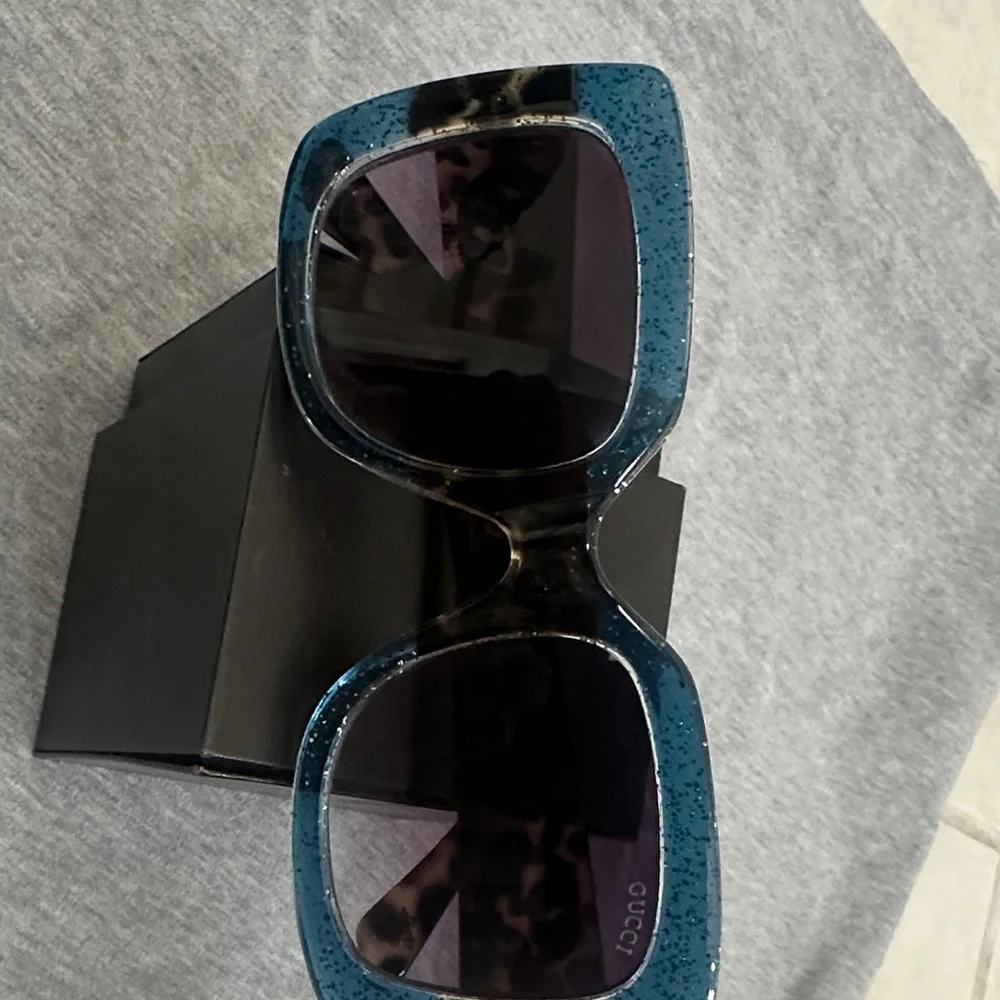 Gucci Teal and Black Women's Sunglasses - Picture 6 of 14